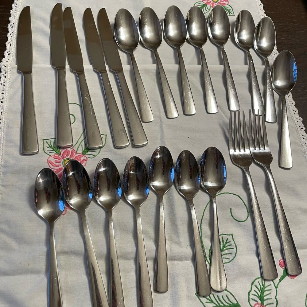 Bridgetown Stainless Steel Flatware Pieces